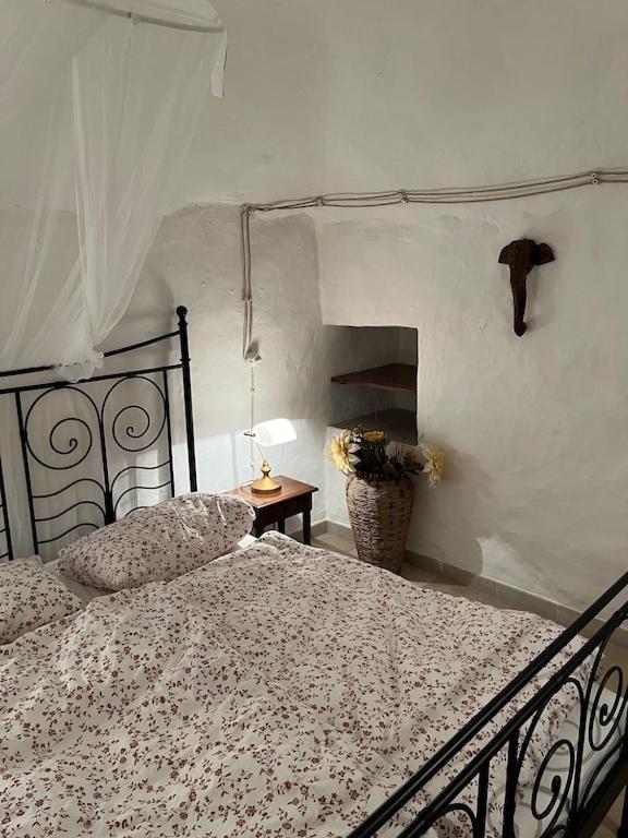 Casa Giuliveto - Charmantes Ferienhaus Mit Privatpool In Olivenhain Ostuni Exterior foto